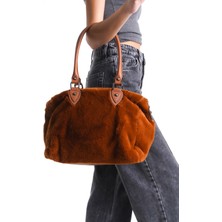 Moda Lime Kadın Taba Peluş Orta Boy Kulplu ve Askılı Yumuşak Salaş Modelli El ve Omuz Çantası