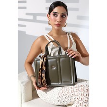 Moda Lime Kadın Yeşil Renkli Modern Tasarımlı Deri Görünümlü Fular Detaylı Omuz ve El Çantası