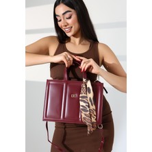 Moda Lime Kadın Bordo Renkli Modern Tasarımlı Deri Görünümlü Fular Detaylı Omuz ve El Çantası