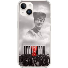 TechTree iPhone 13-14 Uyumlu Bulutların Üzerindeki Lider Kalpaklı Atatürk Baskılı Silikon Kılıf