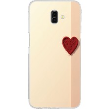 TechTree Samsung Galaxy J6 Plus Uyumlu Krem Zeminli Kırmızı Kalp Baskılı Silikon Kılıf
