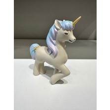 İki Cadı Tasarım Tek Boynuzlu At / Unicorn Pony Biblo Polyester Dekoratif Obje