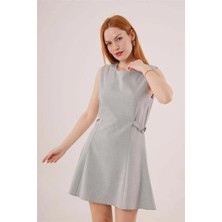 Faylora Yanları Zincir Detaylı Sıfır Kol Gri Mini Elbise