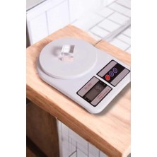 Fantastik Store Kompakt Tasarım ve Tek Tuşla Sıfırlama Özelliğiyle Kullanımı Kolay Mutfak Tartısı