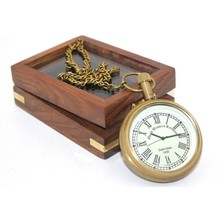 S'82 Ahşap Kutulu Köstekli Saat Model 3