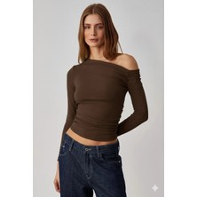Mesga Butik Asimetrik Yaka Bluz Kahve Pt