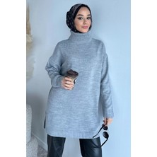 Julude Gülseli Balıkçı Yaka Yırtmaçlı Tesettür Triko Tunik P-00019890