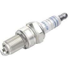 Bosch 0242235663 - Atesleme Bujısı WR7DC Mercedes M102 M103 M117 M119 W116 W126 W460 . R9-R11-R21-R19-MGN-LGN-M131-DKŞ Uno 70 Ie-70 S-Tmpr 1.4ie-Golf Iı-Polo