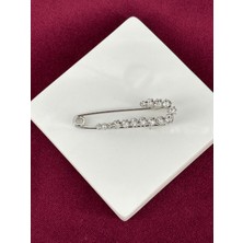 Calista Aksesuar Minimal Parlak Taşlı Çengelli Iğneli Silver Broş