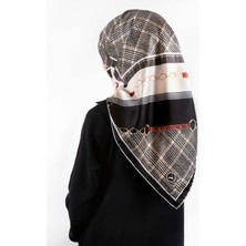 Violla Twill Kemer ve Zincir Detaylı Ekose Desenli Siyah Renkli 90X90 Eşarp (Ipek Içermez) Kenar Dikiş Şekl