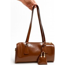 Lorevie Kadın Suni Deri Silindir El ve Omuz Çantası (Charm Detaylı)