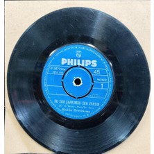 Kadıköy Plak Kulübü Mediha Demirkıran – Bu Son Şarkımda Sen Varsın / Senden Uzak Günlerim 45'lik