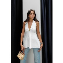 Havoş Beyaz Metal Detaylı Peplum Triko Bluz