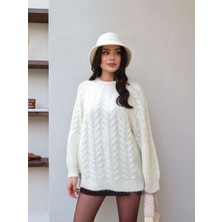 Esra Helvacı Oversize Simli Triko Kazak