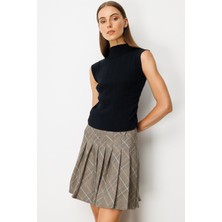 On Triko Yanları Büzgülü Kolsuz Triko Kazak 65355