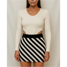 Obelle Atelier Obelle- Cut-Out Detaylı Uzun Kollu Ribana Crop Bluz