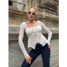 Cemo Kare Yakalı Büzgülü Dantel Asimetrik Kloş Etek Ucuyla. Bluz,