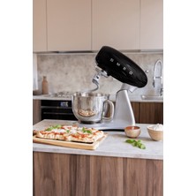 smeg 50's Style Steady-Mix 4,8 L Siyah SMF04 Stand Mikser Mutfak Şefi