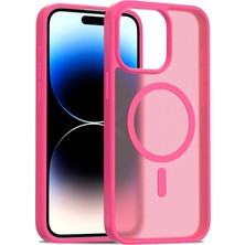 Fuchsia iPhone 15 Pro ile Uyumlu Jota Kablosuz Şarj Özellikli Kapak - Rose