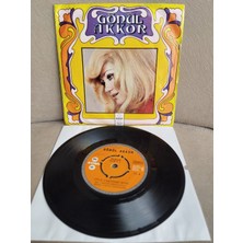 Plakperest Gönül Akkor – Öyle Yaktın Ki Beni / Benim Şikayetim Sendendir -   1973TÜRKIYE Basım  45 Lik Plak