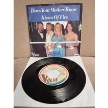 Plakperest Abba – Does Your Mother Know / Kisses Of Fire - 1979  Fransa Basım 45 Lik Plak