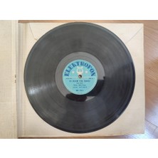 Plakperest Zeki Müren - Güller Arasında / Bu Akşam Yine Sensiz- 78 Devir Taş Plak