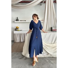 Mericline V Yaka Bel Boncuk Bağlamalı Müslin Elbise Yırtmaç Detaylı - Lacivert