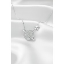 Çekirdek Jewelry 925 Ayar Gümüş Rodyum Kaplama Gezegen Kolye