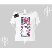 Smell Of Fresh Food Kedi Baskılı Kayık Yaka Tshirt