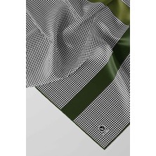 Violla Twill Kazayaklı Şerit Desenli Zümrüt Yeşili Renkli 90X90 Eşarp (Ipek Içermez) Dikim Şekli : El Dikiş