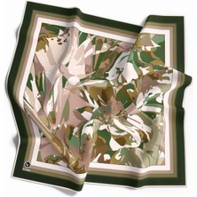 Violla Twill Büyük Çiçek Desenli Zümrüt Yeşili Renkli 90X90 Eşarp (Ipek Içermez) Kenar Dikiş Şekli El Dikiş