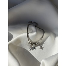 NB Steelora Gümüş Renk Zincir Sallantı Zirkon Taşlı Dört Yaprak Figür Kadın Bileklik