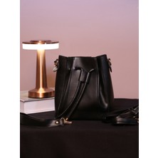 Alvora Bağlama Detaylı Kova Model Kadın El ve Omuz Çantası