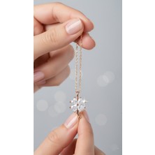 Çekirdek Jewelry 925 Ayar Gümüş Zirkon Taşlı Yonca Kolye