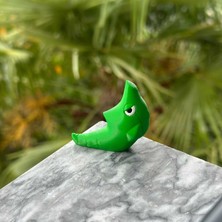 Va Hobi 3D Metapod #0011 Figürü – Koleksiyonluk Masa Üstü Dekor
