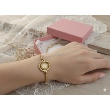 ForgeBox Kişiye Özel Harfli Çelik Bileklik Gold Renk Şık ve Zarif Tasarım L Hediyelik Kolye