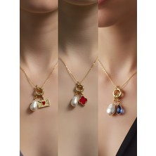 NKT Collection Mavi Damla Kırmızı Yonca Kalpli Zarf Incili Kolye