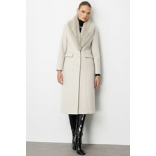 Mizalle Yakası Kürklü Uzun Bej Rengi Yünlü Kaşe Palto