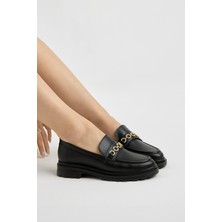 Tonny Black Kadın Siyah Cilt Kalın Poli Taban Zincir Aksesuarlı Günlük Loafer