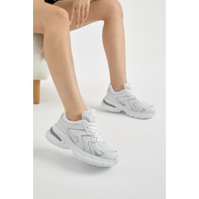 Tonny Black Kadın Beyaz Kalın Hafif Faylon Taban File Detaylı Bağcıklı Spor Ayakkabı