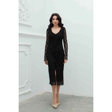 Serica Moda Siyah Önü Fırfır Detaylı Yırtmaçlı Dantelli Elbise