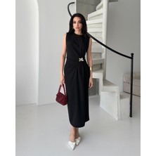 Serica Moda Siyah Tokalı Pile Detaylı Kolsuz Elbise