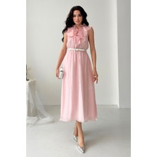 Serica Moda Pudra Fırfırlı Yaka Kemerli Astarlı Tül Elbise