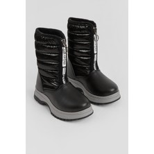 Tonny Black Çocuk Unisex Siyah Kalın Termo Taban Önü Yazılı Sıcak Astarlı Fermuarlı Şişme Kar Botu