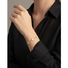 Winy Concept Yonca Görünümlü Taşlı Kadın Bileklik - Xuping Kararmaz Şans Takısı