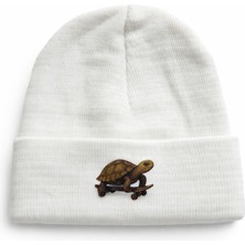 Middles & Niddles Collection Kaykaylı Kaplumbağa Baskılı Beyaz Bere – Unisex - Teenage Günlük Triko Bere