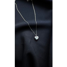 Glossy Jewelery Gümüş Renk Kalp Kolye