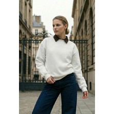 Amia&Co. Beyaz Çıkarılabilir Gömlek Yaka Şardonlu Baskılı Oversize Sweatshirt