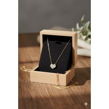 Ares 01 Store Taşlı Kalp Figürlü Gold Renk Kolye | Zarif & Minimal Kadın Kolyesi