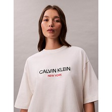 Calvin Klein Kadın Relaxed Sequin T-Shirt
